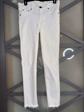Rag and Bone White Skinny Denim Capris- Classic Slim Fit